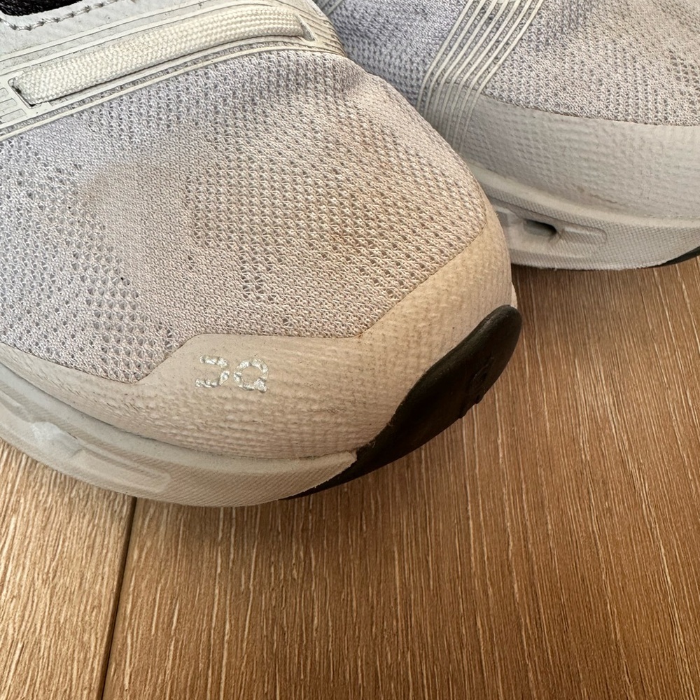 Euc On Running Cloudgo Sneakers In White|Glacier - image 8
